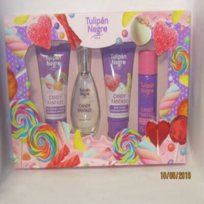 Caja de regalo Estuche Tulipan Negro Candy Fantasy que contiene gel de baño, desodorante spray y colonia.
